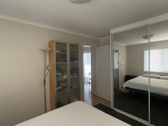 2 BEDROOM UPSTAIRS GRANNY FLAT !