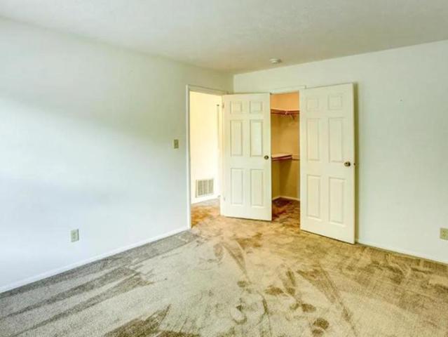 2 bedroom, Valparaiso IN 46383 106025865