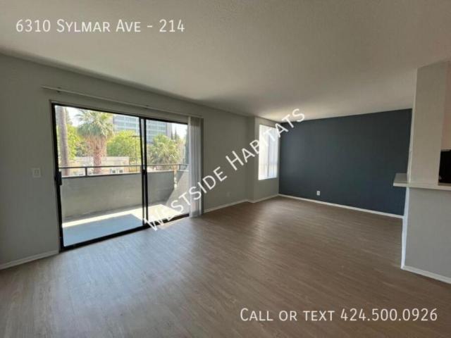 2 bedroom, Van Nuys CA 91401 104201818
