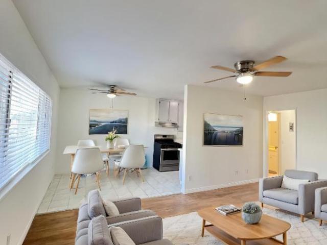 2 bedroom, Van Nuys CA 91405 104490756