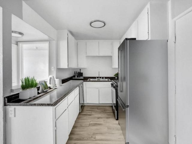 2 bedroom, Van Nuys CA 91405 103364706