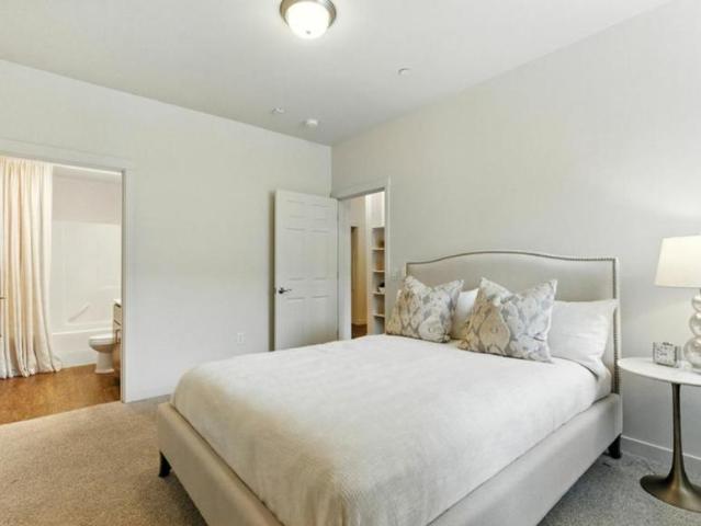 2 bedroom, Vancouver WA 98682 LS105778260