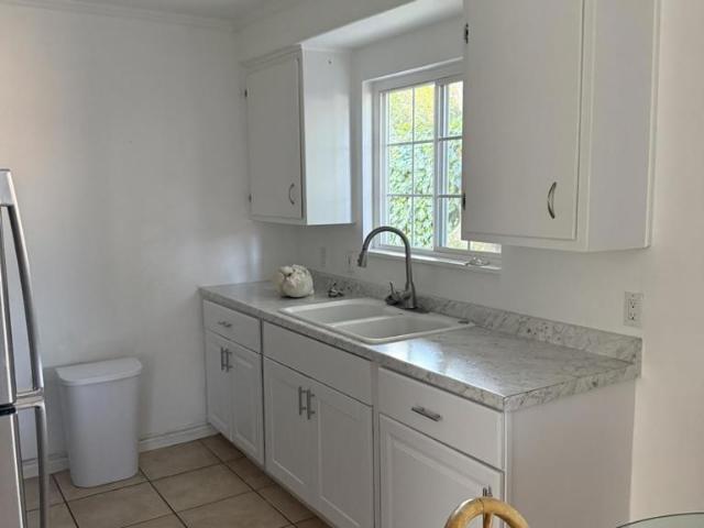 2 bedroom, Ventura CA 93001 LS100207060