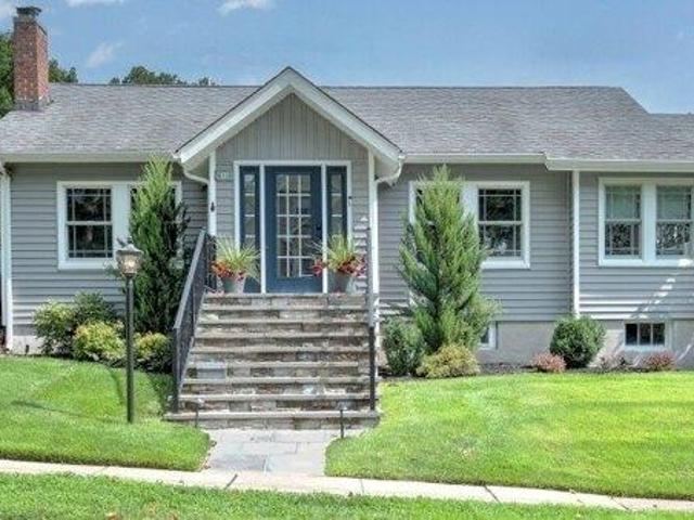 2 bedroom, Verona NJ 07044 105537363