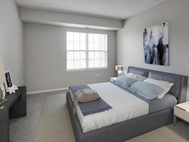 2 bedroom, Vernon Hills IL 60061 LS105834680