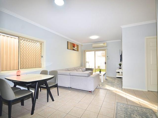 2 Bedroom Villa in Handy Location!