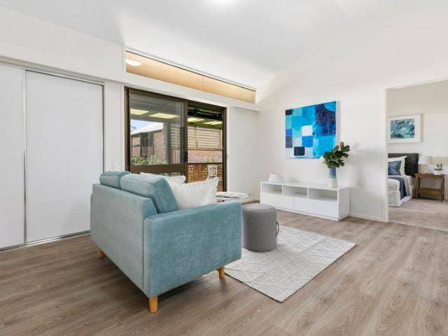 2 bedroom villa within walking distance to the community centre