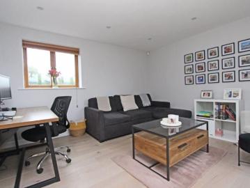 2 bedroom village house to rent