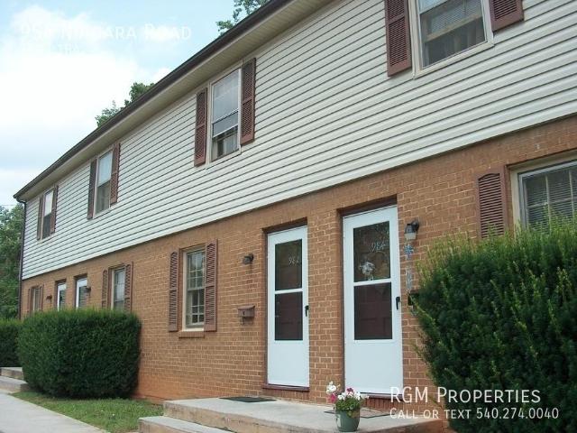 2 bedroom, Vinton VA 24179 105964809