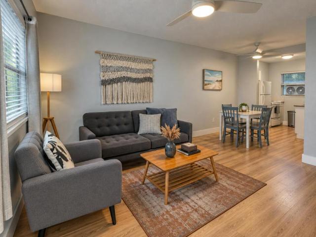 2 bedroom, Virginia Gardens Virginia Gardens 33166 105757055