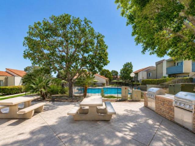 2 bedroom, Vista CA 92083 105846256