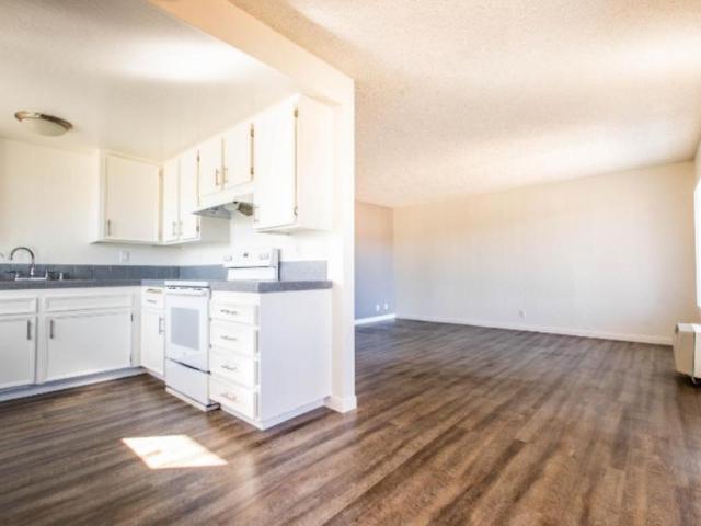 2 bedroom, Vista CA 92084 LS105671318