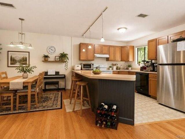 2 bedroom, Yorktown Heights NY 10598 105277873