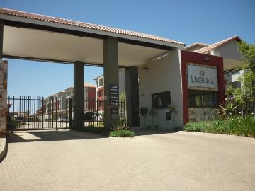 Apartment to rent in Sunninghill - Equipped kitchen