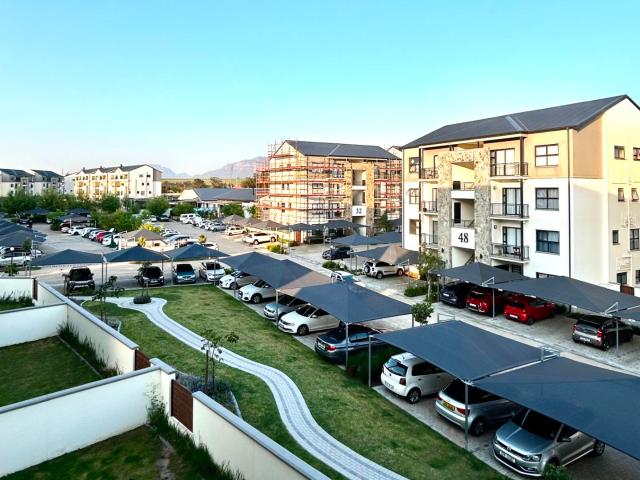 2 BedroomApartment / Flat For Rent inThe Huntsman