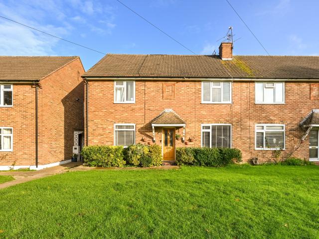 2 Bedrooms Maisonette for Rent in Aboyne Drive | Foxtons