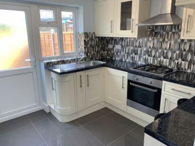 2 Bedrooms Maisonette for rent in Butler Street, Hillingdon, Uxbridge UB10