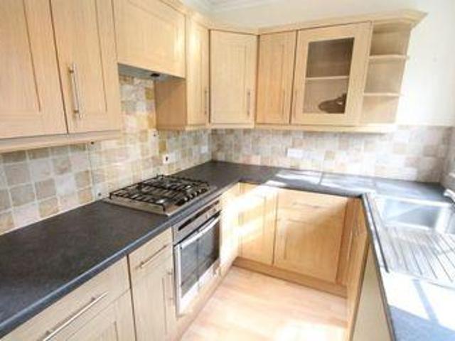2 Bedrooms Maisonette for rent in Magpie Hall Lane, Bromley BR2