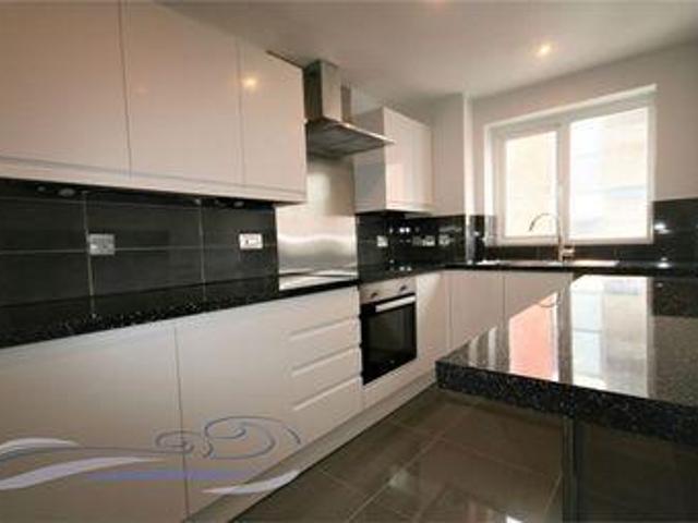 2 Bedrooms Maisonette for sale in Camona Drive, Maritime Quarter, Swansea SA1