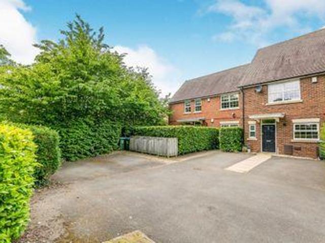 2 Bedrooms Maisonette for sale in Bernardines Way, Buckingham MK18