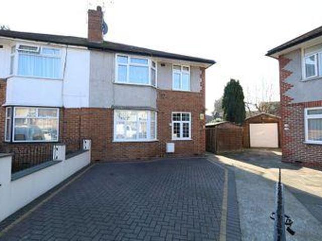 2 Bedrooms Maisonette for sale in Handel Way, Edgware, Middlesex HA8