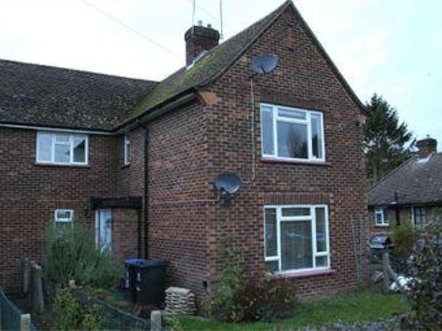 2 Bedrooms Maisonette for sale in Withycroft, George Green, Buckinghamshire SL3