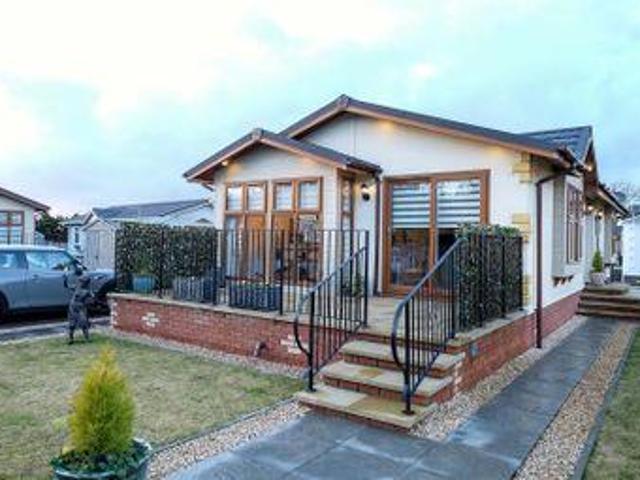 2 Bedrooms Mobile/park home for sale in Bishops View, Gairneybridge, Kinross KY13