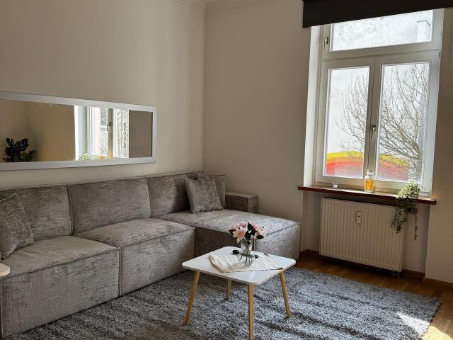 2 bedrooms: Modern home with dedicated parking Frankfurt am Main, Frankfurt Amsterdam Apartments for Rent