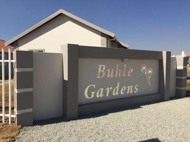 2 bedrooms on the market in buhle park