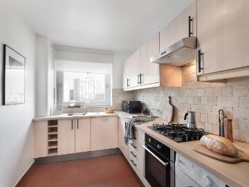 2 Bedrooms and balcony in Charonne, Paris Amsterdam Apartments for Rent