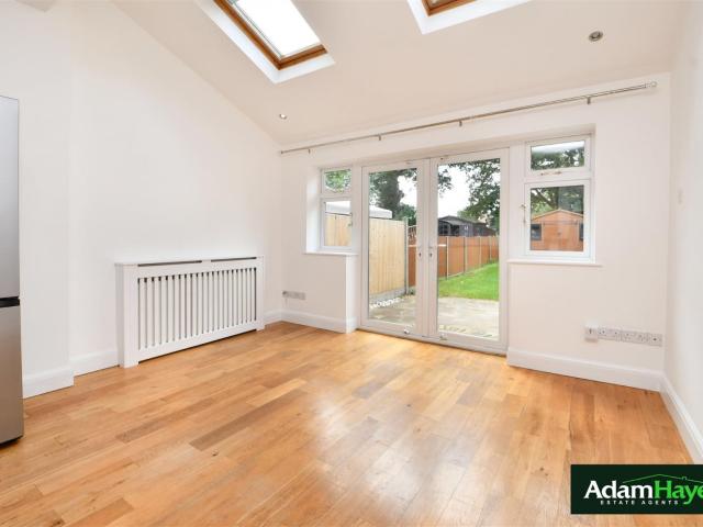 2 Bedrooms Apartment To Let