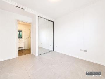 2 Bedrooms apartment in the heart of Roseville