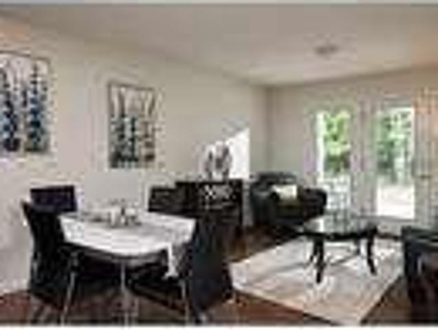 2 bedrooms Apartment in Utica