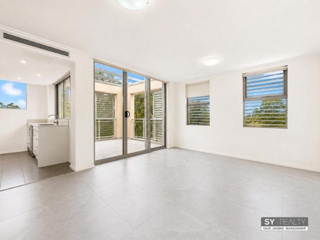 2 Bedrooms apartment in heart of Roseville