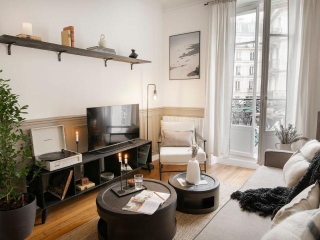 2 bedrooms apartment in Jardin des Plantes, Paris Amsterdam Apartments for Rent