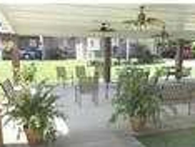2 bedrooms Apartment in Lindale
