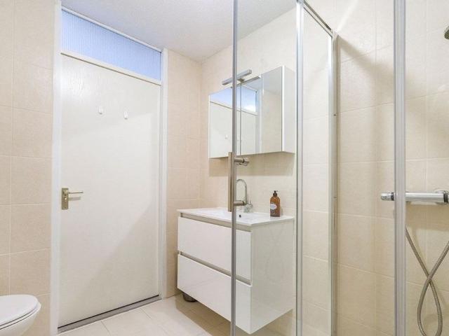 2 bedrooms Apartment Surface Area: 100m2 Unfurnished