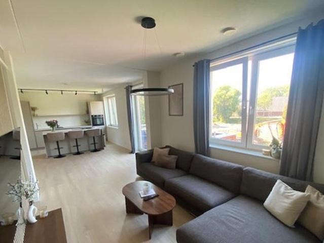 2 bedrooms Apartment Surface Area: 75m2 Furnished