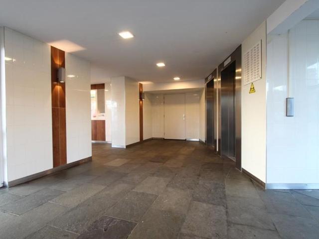 2 bedrooms Apartment Surface Area: 80m2 Unfurnished