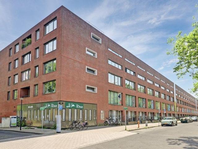 2 bedrooms Apartment Surface Area: 80m2 Unfurnished
