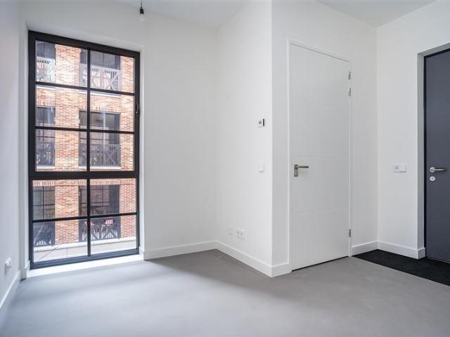 2 bedrooms Apartment Surface Area: 92m2 Furnishings: Bare