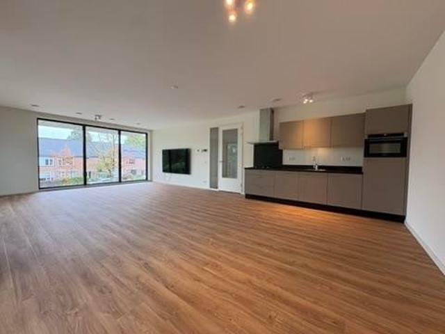 2 bedrooms Apartment Surface Area: 95m2 Unfurnished