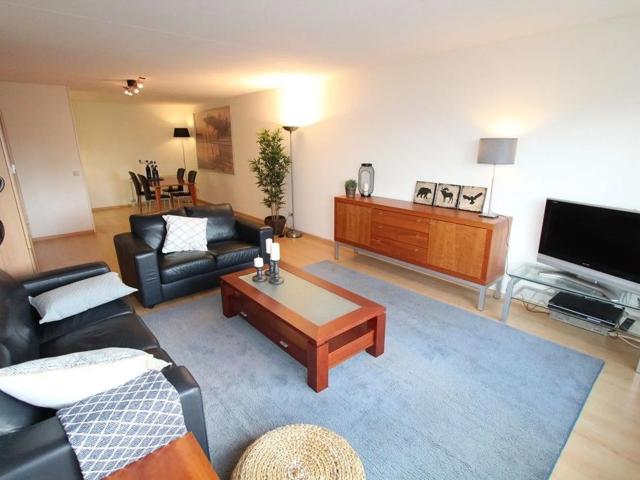2 bedrooms Appartement Surface Area: 90m2