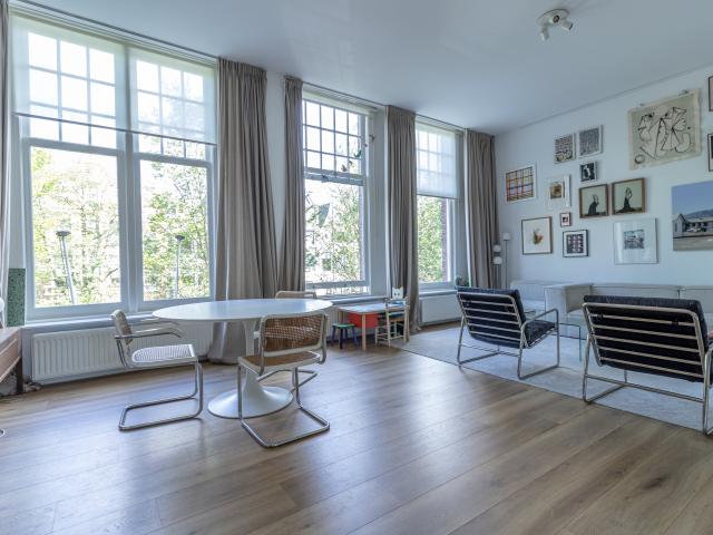 2 bedrooms Appartement Surface Area: 140m2