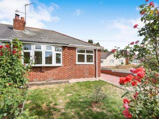 2 Bedrooms Bungalow for rent in Bradley Lane, Bilston WV14