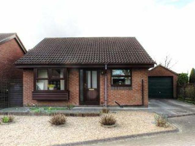 2 Bedrooms Bungalow for sale in Old School Drive, Hibaldstow, Brigg DN20