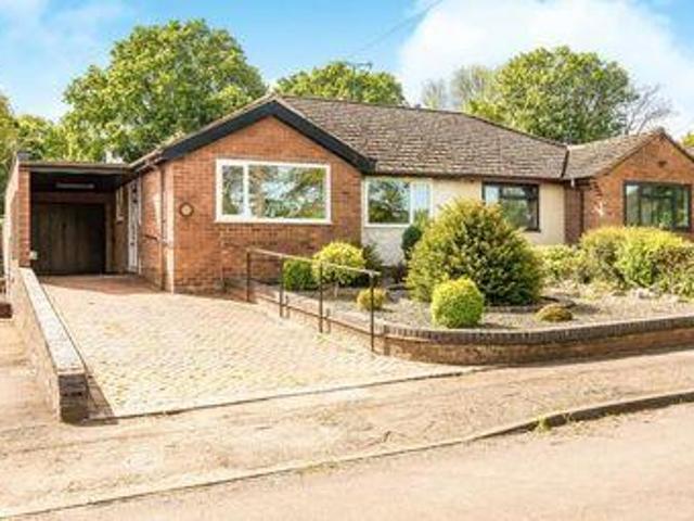 2 Bedrooms Bungalow for sale in Hillside Drive, Kidderminster DY11