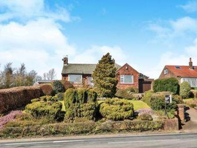 2 Bedrooms Bungalow for sale in Keighley Road, Colne, Lancashire BB8