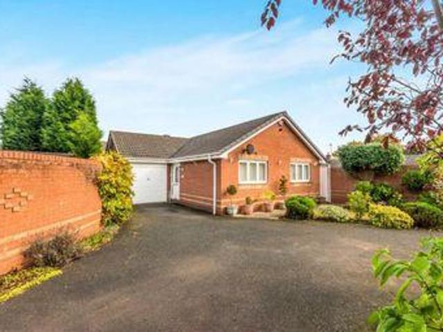 2 Bedrooms Bungalow for sale in Sherlock Close, Willenhall WV12