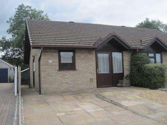 2 Bedrooms Bungalow for sale in Tawe Park, Ystradgynlais, Swansea, City And County Of Swansea. SA9
